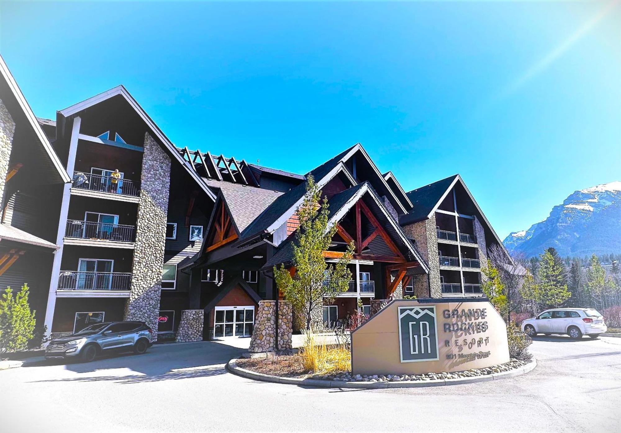 Luxury Two Queen Beds Condo - Grande Rockies Resort Indoor Parking Pool Hot Tub Gym Canmore Dış mekan fotoğraf